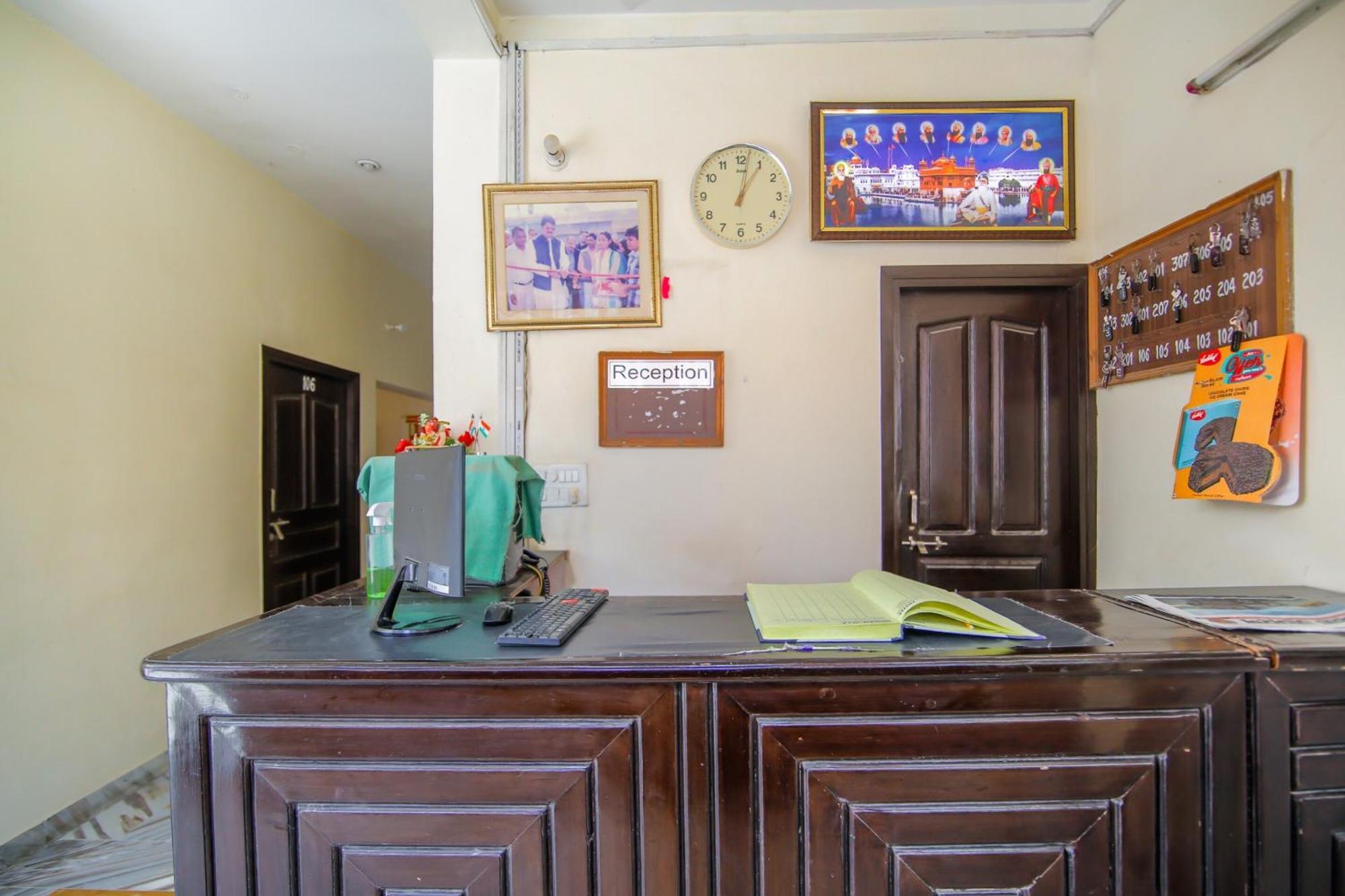 Collection O 81098 Hotel Royal Panjab Bijnaur Dış mekan fotoğraf