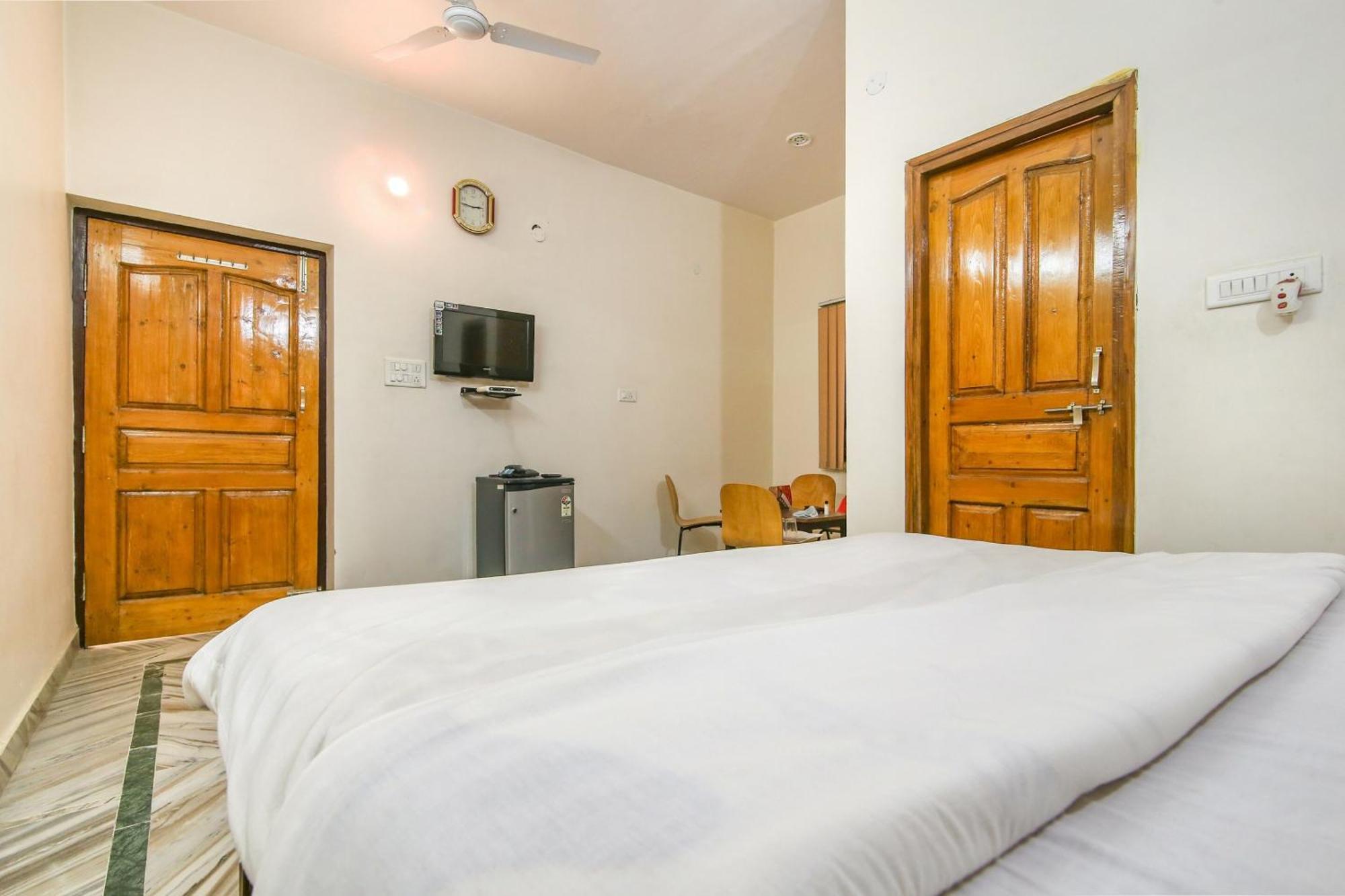 Collection O 81098 Hotel Royal Panjab Bijnaur Dış mekan fotoğraf